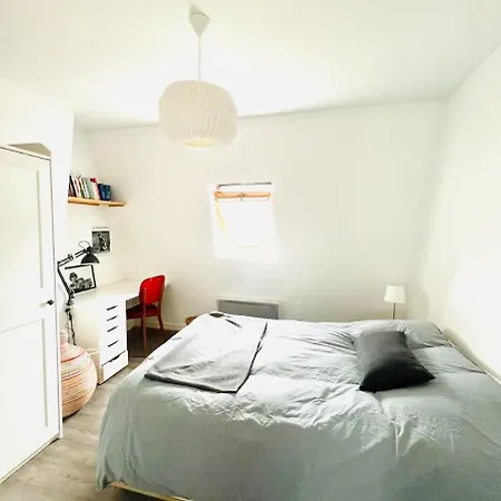 - Martyrs Apartment
